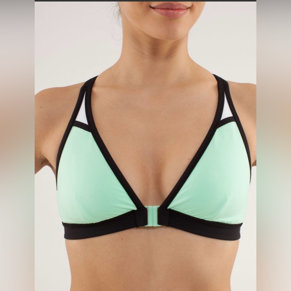 Lululemon Heat It Up Bra. Color Fresh Teal EUC